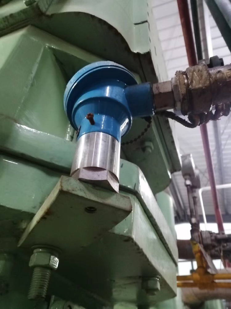 隔爆型一体化振动变送器的现场安装图